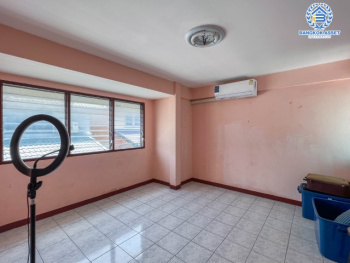 *****บ้านเดี่ยวมือสองย่านปทุมธานี ม.ชวนชื่นการ์เด้นวิลล์ บางเดื่อ-ปทุมธานี เนื้อที่กว้างขวางถึงเกือบ 62 ตร.ว. ฟังก์ชันจัดเต็ม 4 ห้องนอน 2 ห้องน้ำ 2 ที่จอดรถ บ้านสภาพดี บนทำเลแห่งการเดินทาง ใกล้ทางด่วน "ศรีสมาน" ราคาถูกสุดในย่านนี้!